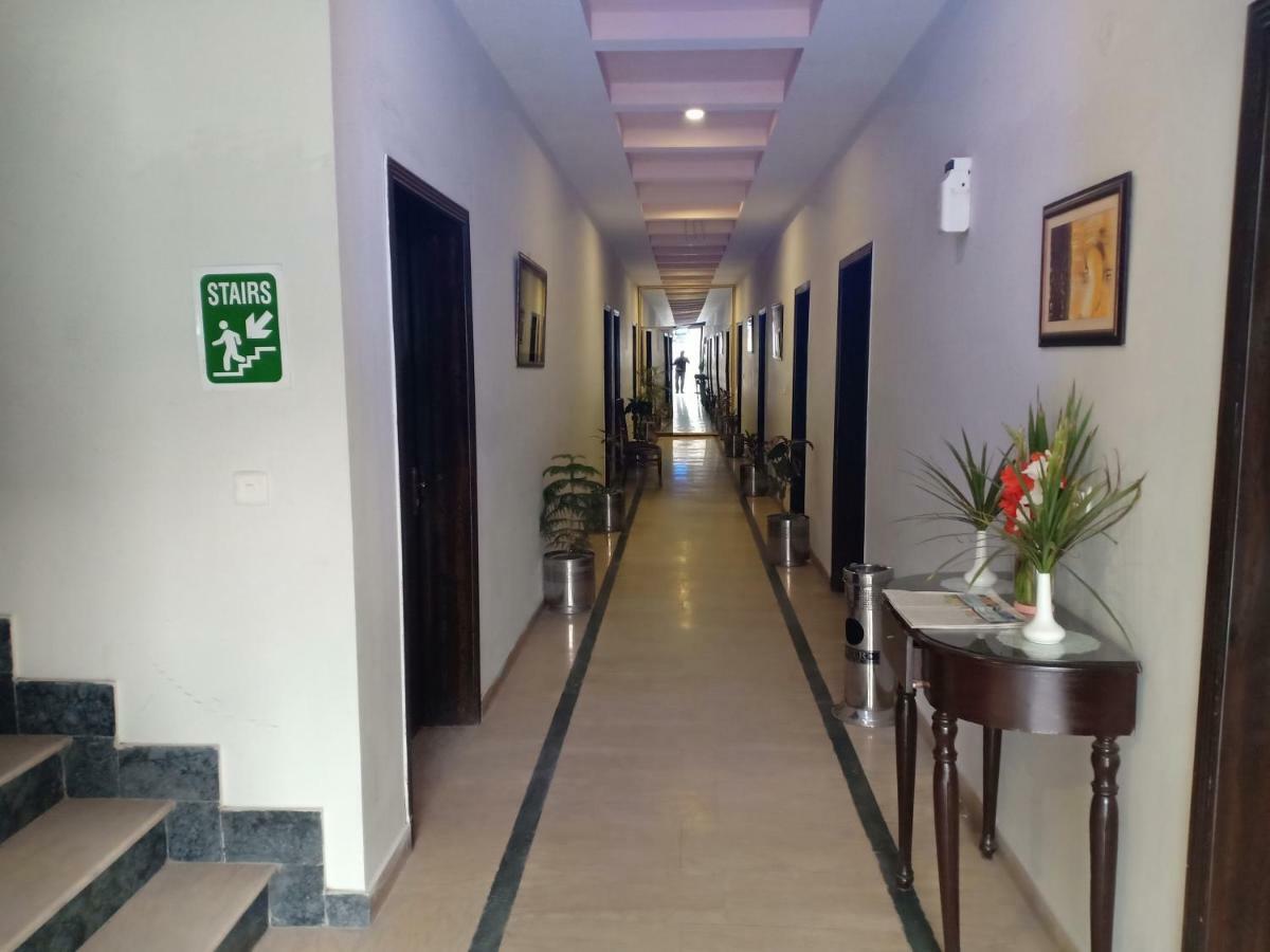 Al-Fateh Hotel Lahore Exteriör bild